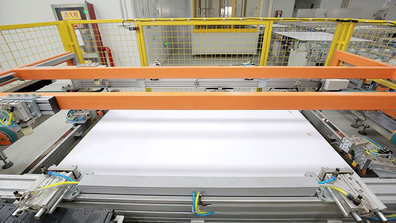 Автоматическая машина для штамповки рам панелей